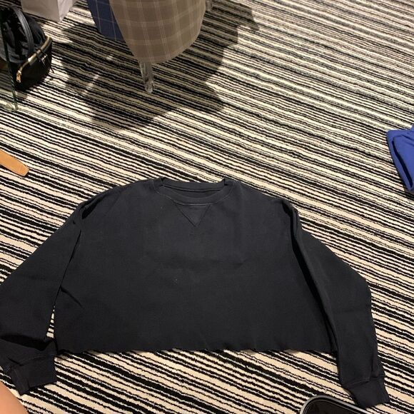 Black crew neck - Picture 1 of 3